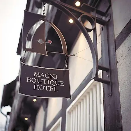 Magni Boutique Brunswick